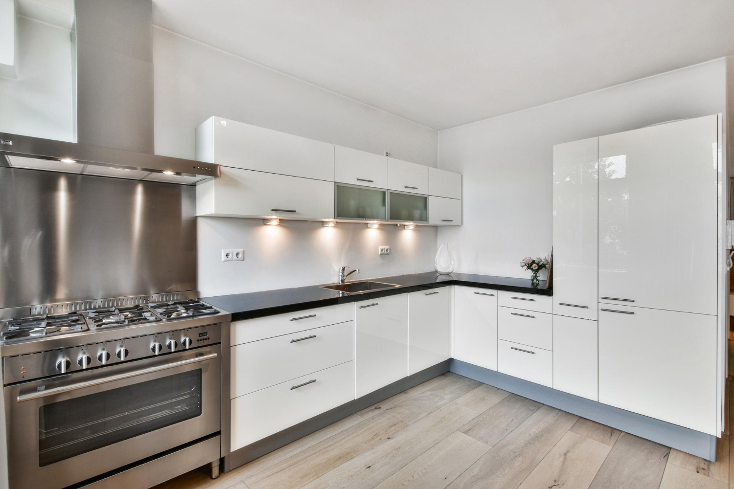 Custom kitchen cabinet installation The Woodlands TX